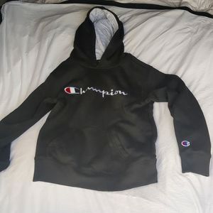 Boys size M pull over single logo black Champion hoodie